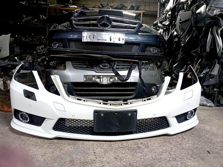 Передний бампер Mercedes-Benz W212