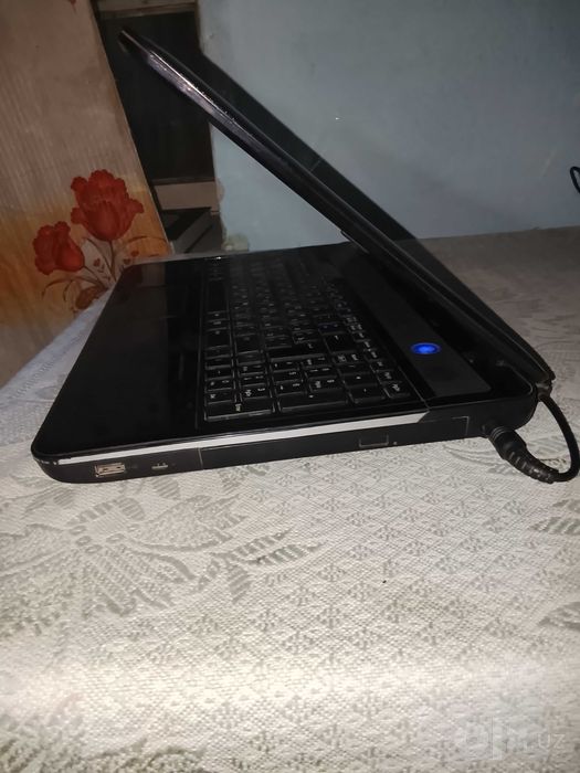Noutbuk- FUJITSU sotiladi.