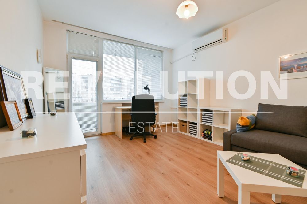 Едностаен апартамент в Центъра.