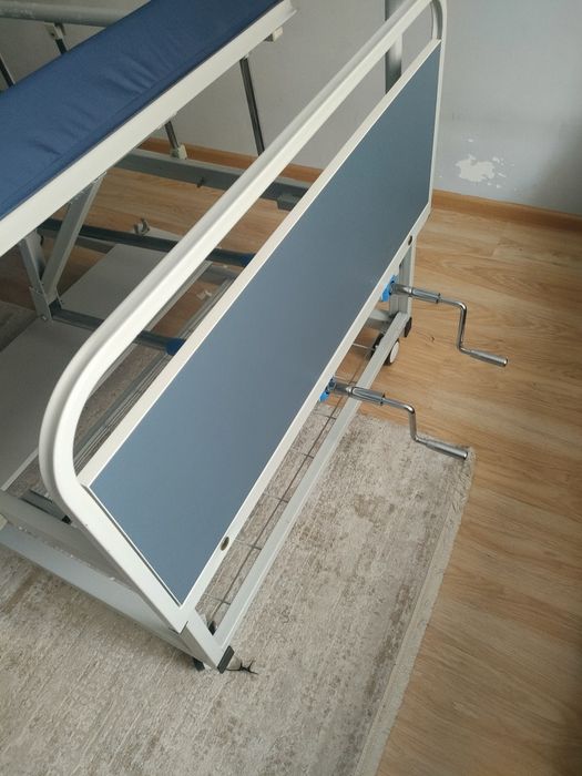 Кровать медицинская