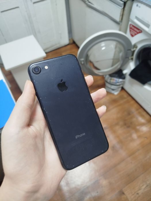 iPhone 7 Matte Black (2/32)