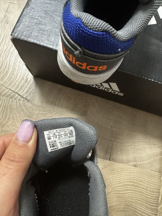 Adidasi ADIDAS nr 25