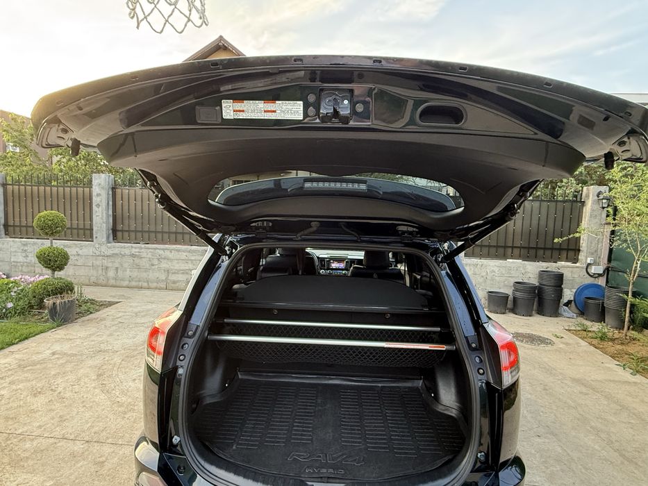 Toyota RAV4, 4x4, hybrid, 2018, echipare style, 119000 km