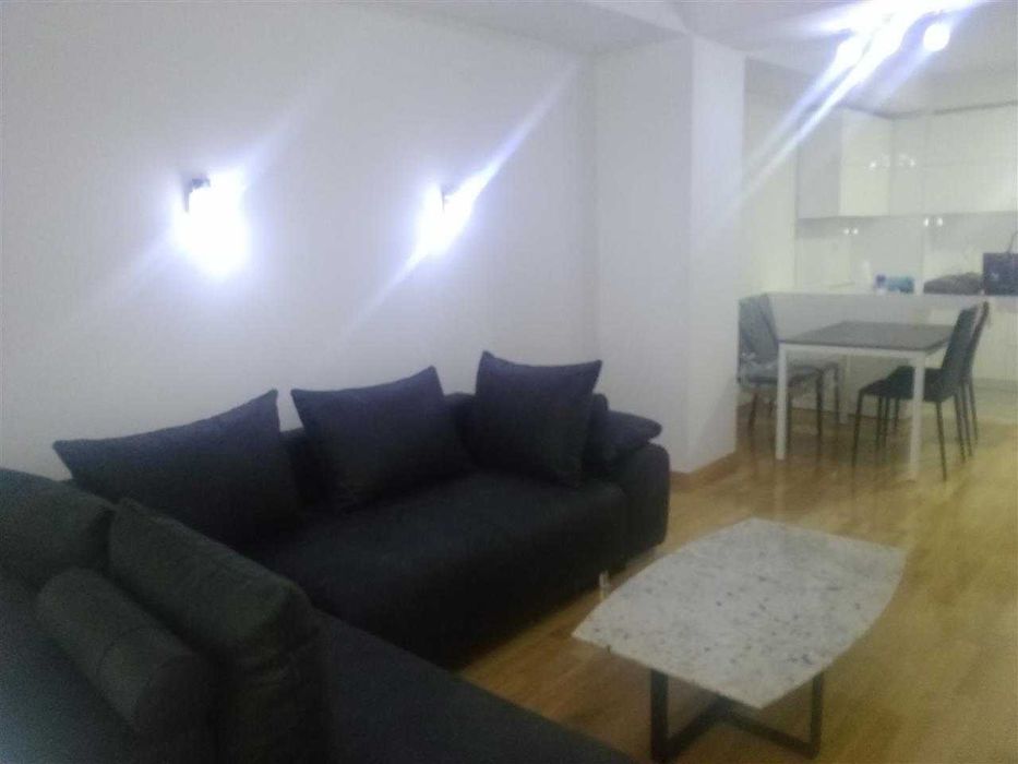 Дава се под наем Двустаен апартамент в Бургас, Център - 57 кв.м за 229.5 € - Снимка #3