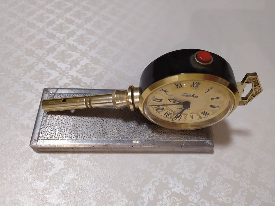 Продаю будильник советских времён