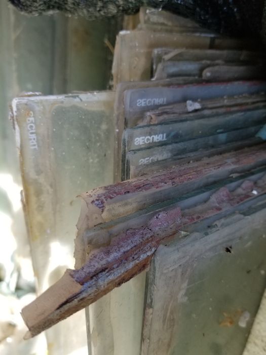 Vand geamuri pentru sera