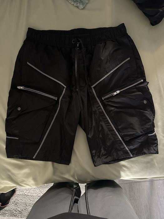 Luda къси панталони