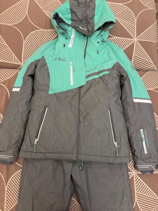 Лыжный костюм женский