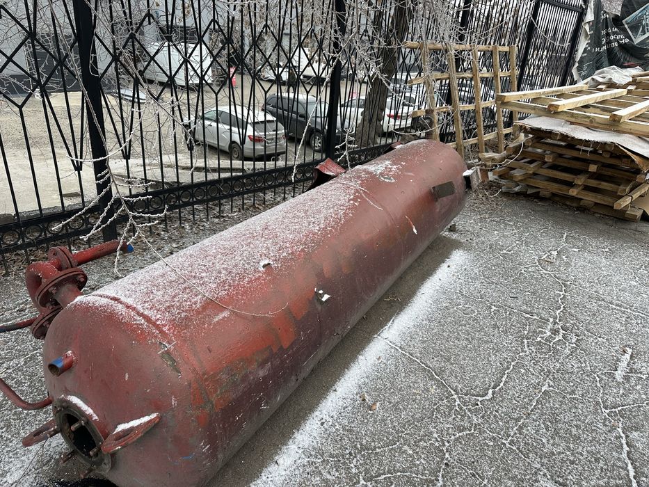 Продается оборуддование , емкости