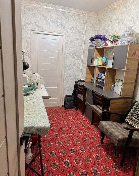 Продаётся квартира Юнусабад 18кв 2*3/1/4