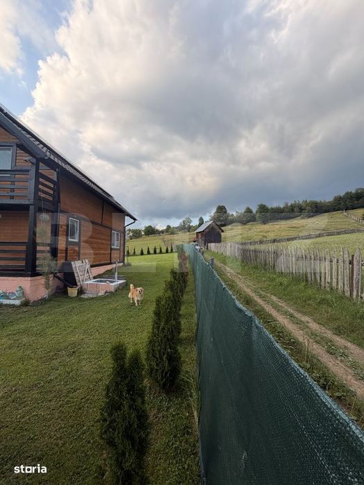 Casa de vacanta , 114 mp , 1080 mp teren, Vama, Bucovina