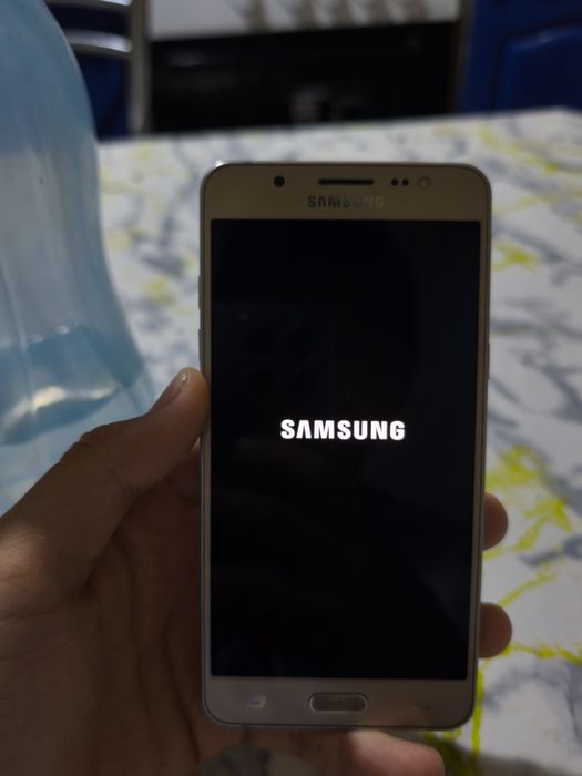 Samsung J5 продам или обмен