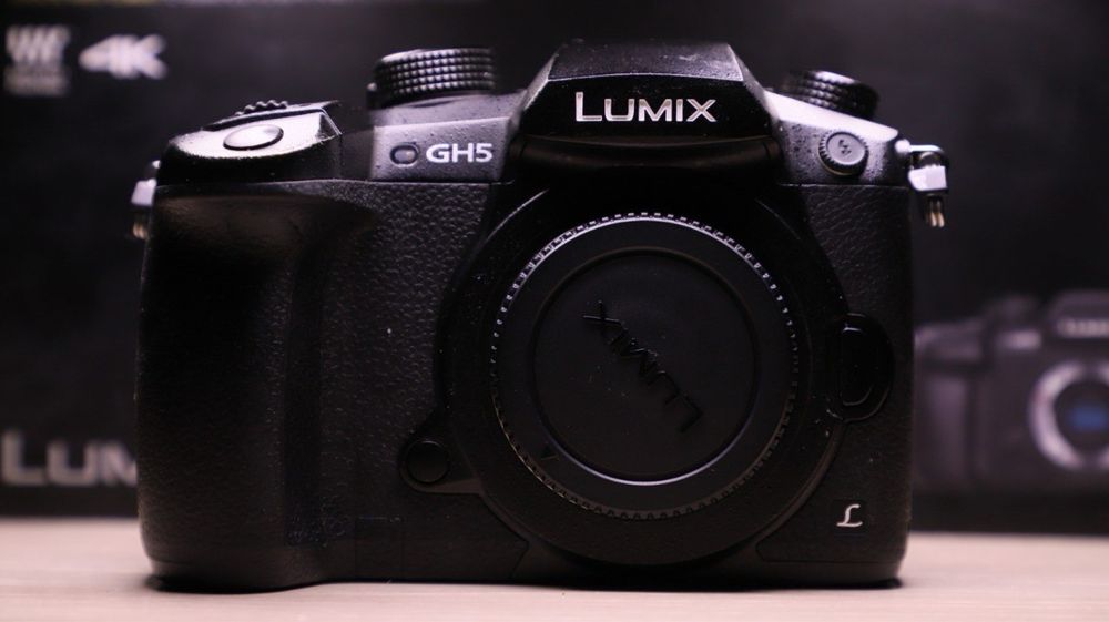 Panasonic Lumix DC-GH5