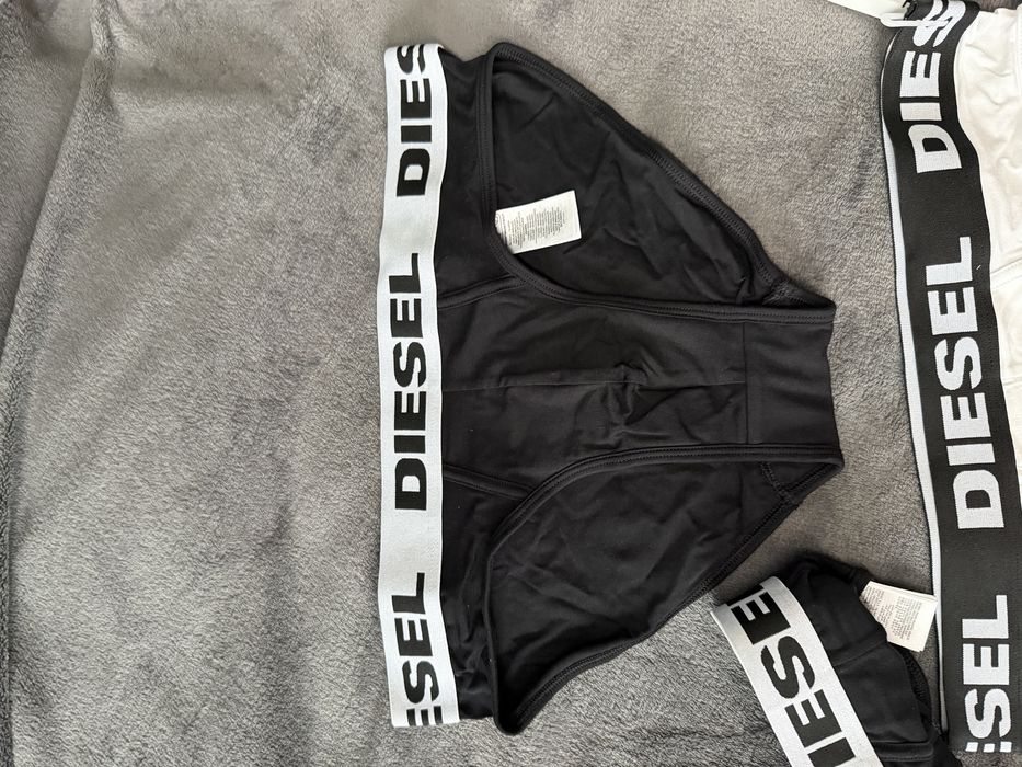 Diesel Umbr set 3 chiloti negru-negru-alb marimea XL noi originali