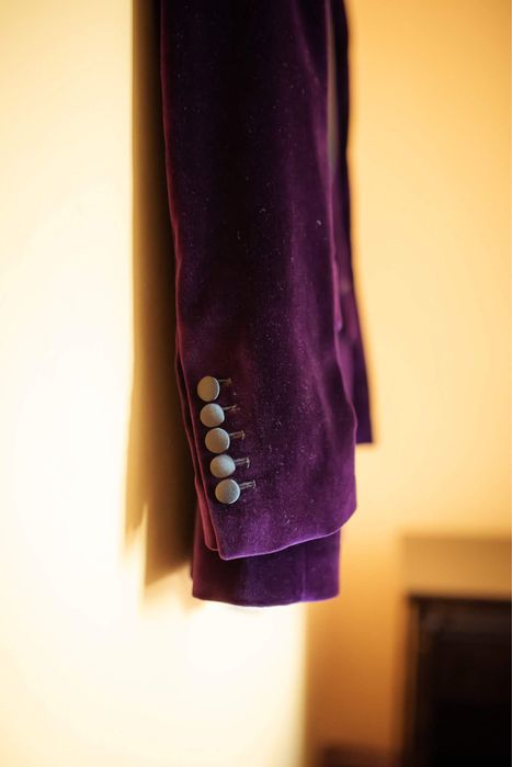 Costum ginere Alberto Dobre, Camasa A.D, Pantofi