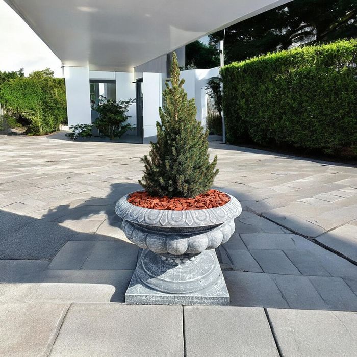 Ghiveci din beton pentru exterior