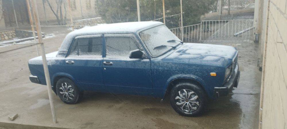 Jiguli vaz 2107.