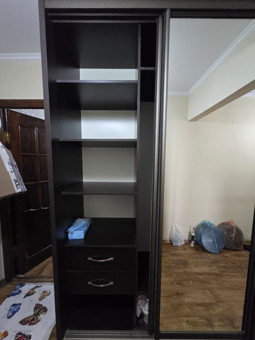 Продаётся раздвижной шкаф