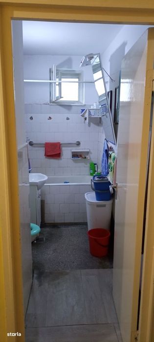 Apartament cu 3 camere, balcon, Decebal