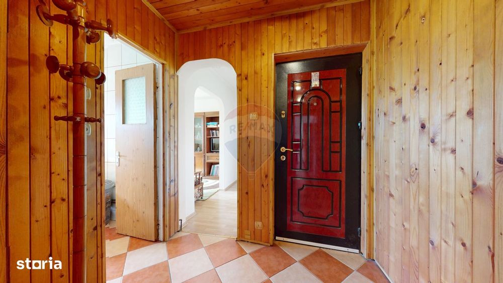 Apartament cu 3 camere de vânzare în zona Centrala, Fagaras