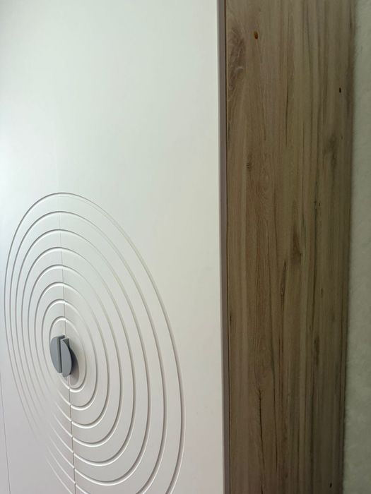 Продам два шкафа