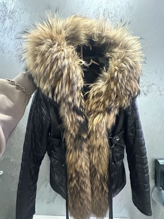 кожено яке от агнешка кожа с естествен косъм от ракун