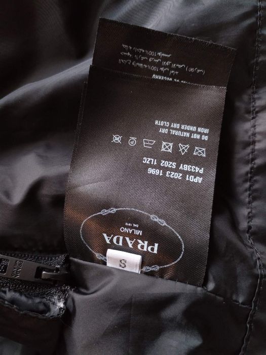 PRADA crop re nylon puffer jacket - страхотно дамско яке S КАТО НОВО