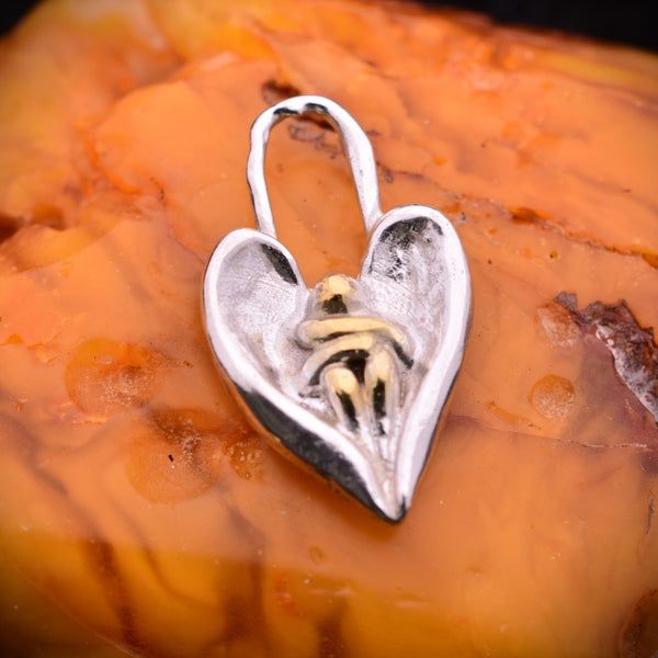 Сребърен медальон 925 „Ангелска прегръдка" със златни акценти