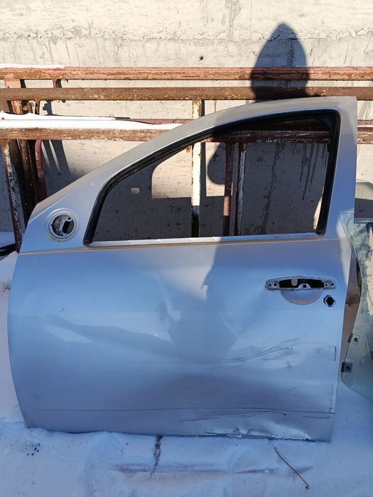 Дверь водительская рено Дастер 1