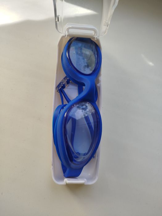 Очки для плавания