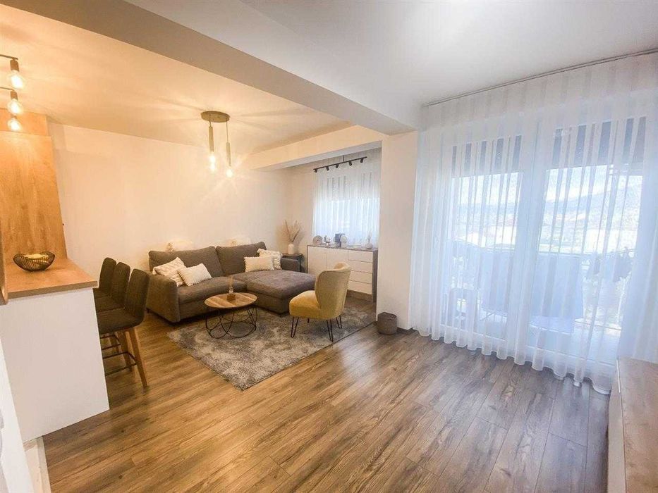 Двустаен имот в кв.Дървеница