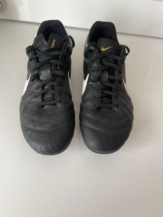 Ghete de fotbal nike tiempo de colectie