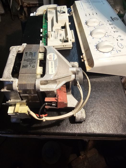 Motor  masina de spalat Indesit
