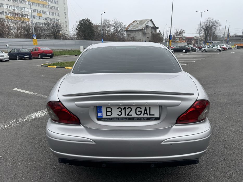Vand Jaguar 2.0 diesel  stare foarte buna