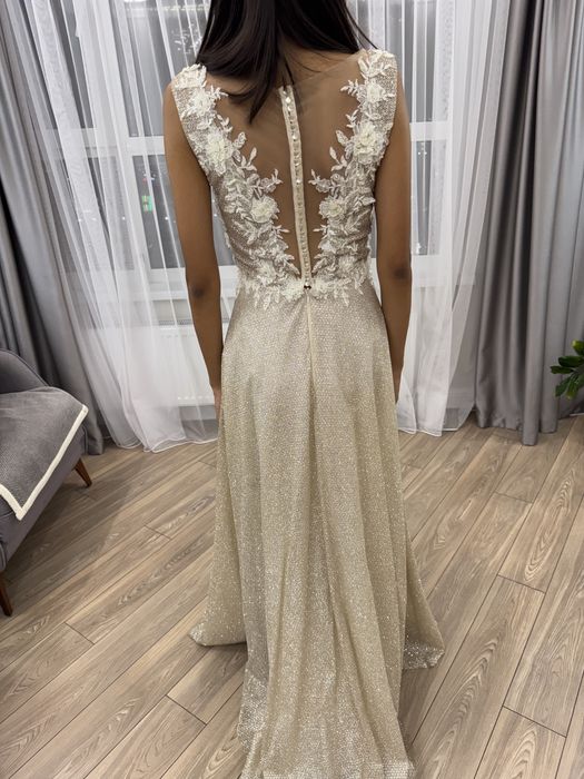 Продам очень красивое платье