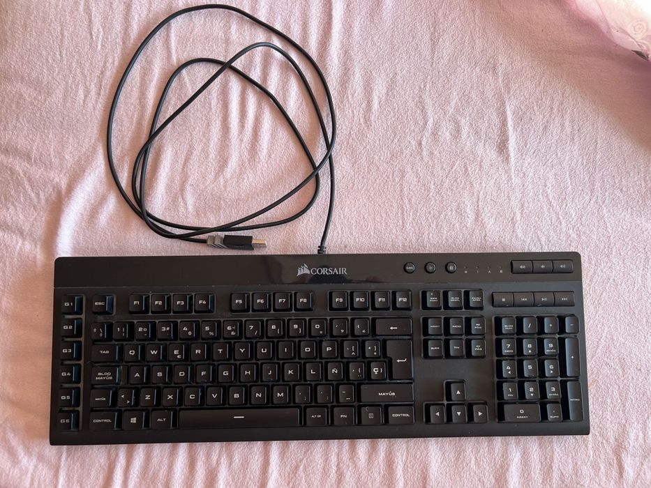 Corsair K55 RGB клавейтура