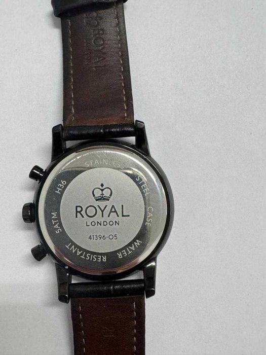 Продам часы Royal London