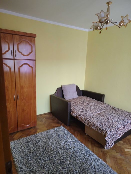 De închiriat apartament cu 2 camere