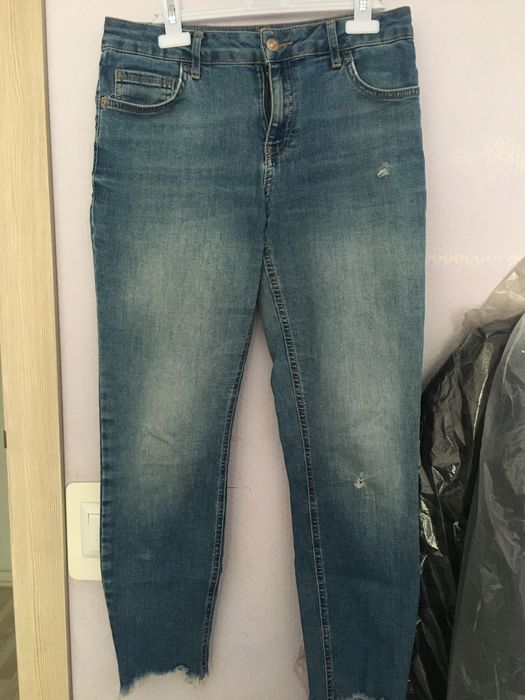 Джинсы женские разные