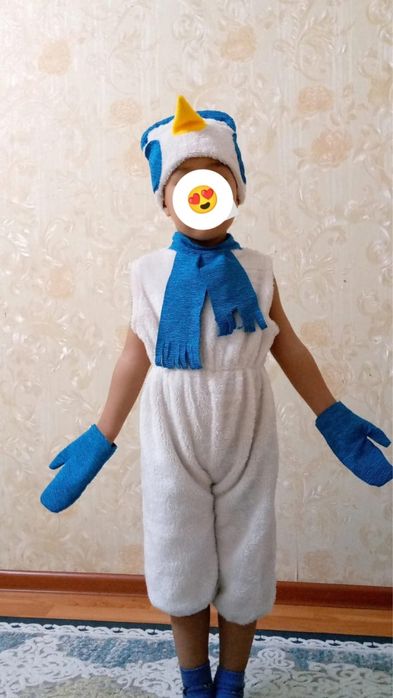 Кастюм снеговика и санты