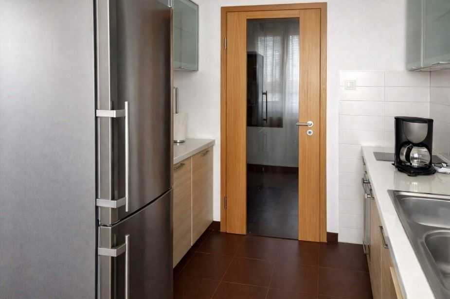 Тристаен апартамент под наем в Център София