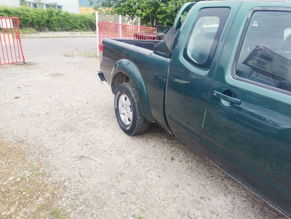 Nissan navara 2.5dci yd25 171кс за части внос Италия