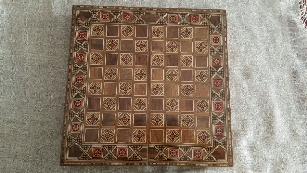 Шахматна кутия+табла -Изящна интарзия