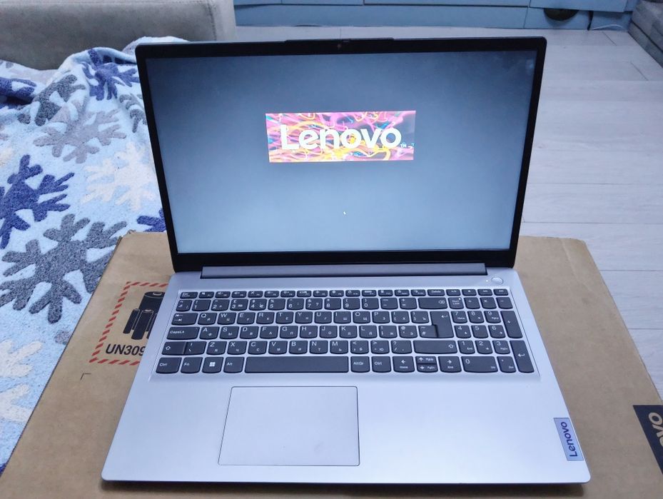 Продам ноутбук Lenovo