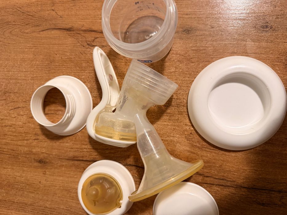 Продам молокоотсос Chicco