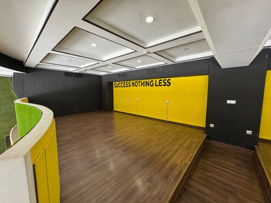 Дархан Хамид Алимджана | 175кв - нежилое помещение вдоль дороги Продаж