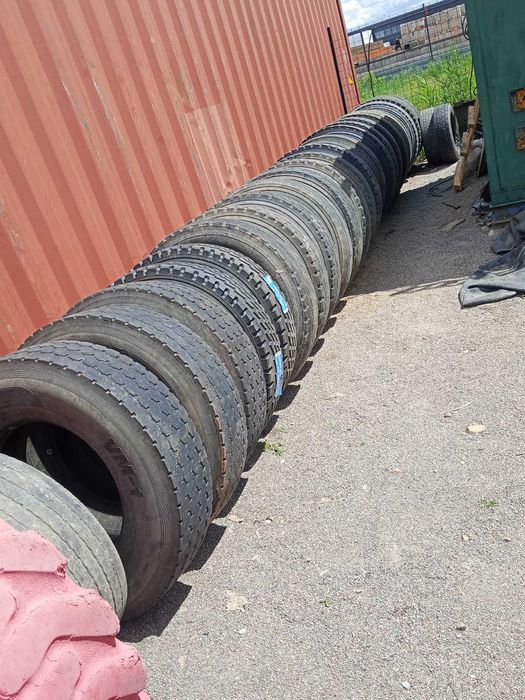 Продам грузовые шины б\у