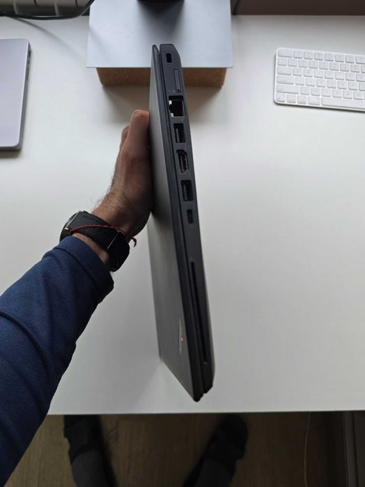 Lenovo ThinkPad T470s, 14 inch i5-6300u, 8GB RAM, 256GB SSD