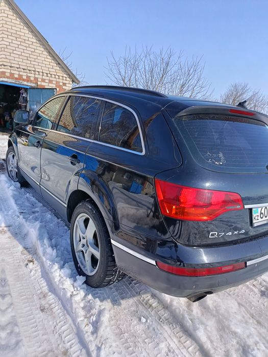Кроссовер Ауди Ку 7