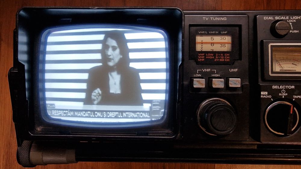 TV-Radio-Cassette-Recorder HITACHI Bucuresti Sectorul 1 • OLX.ro